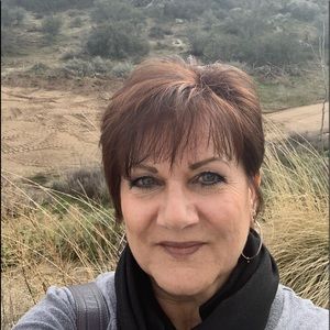Meet your Posher, Lori